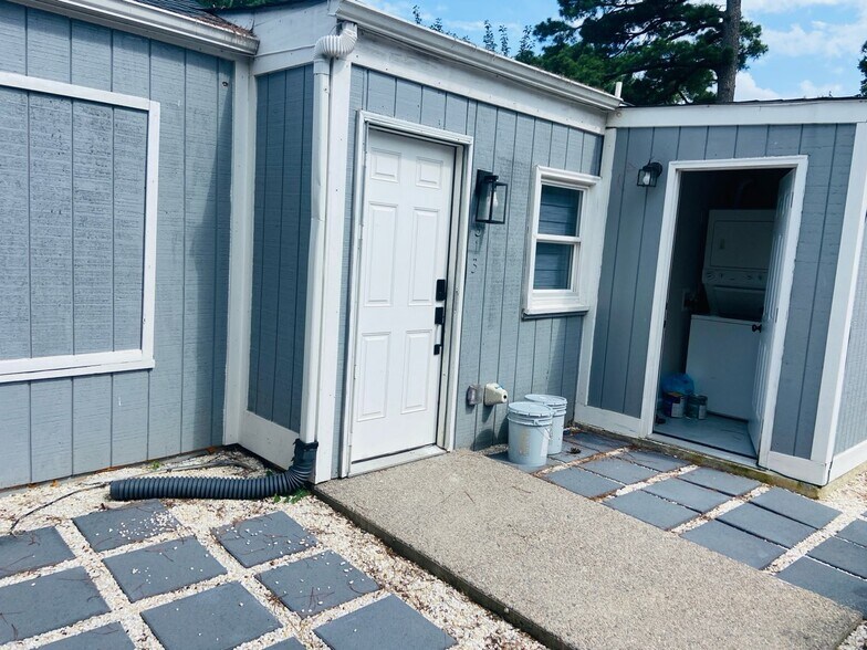 Keyless entry - 311 Penniman Rd