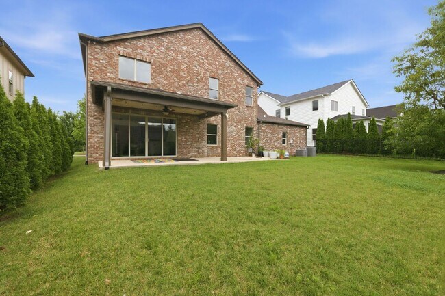 Building Photo - 790 Fontwell Ln