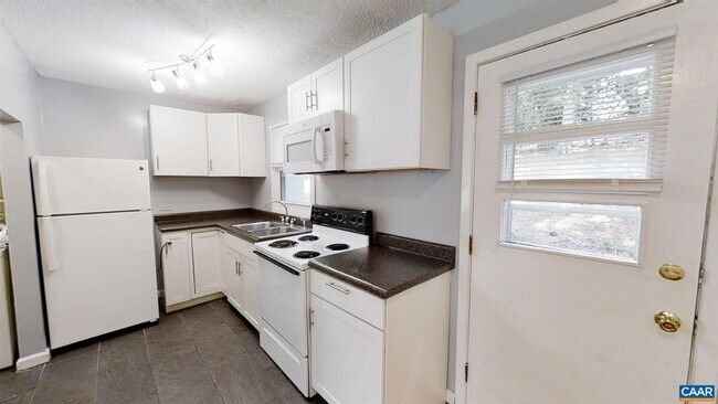 Building Photo - 1107 River Ct