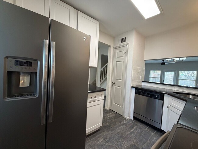 Building Photo - 3635 Garden Brook Dr