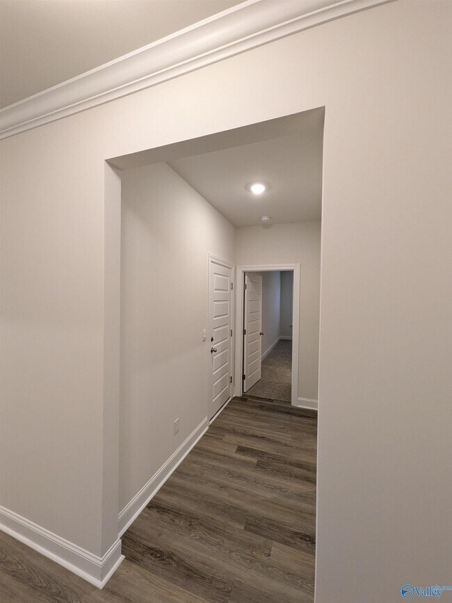 Building Photo - 336 Jackson Pt Cir