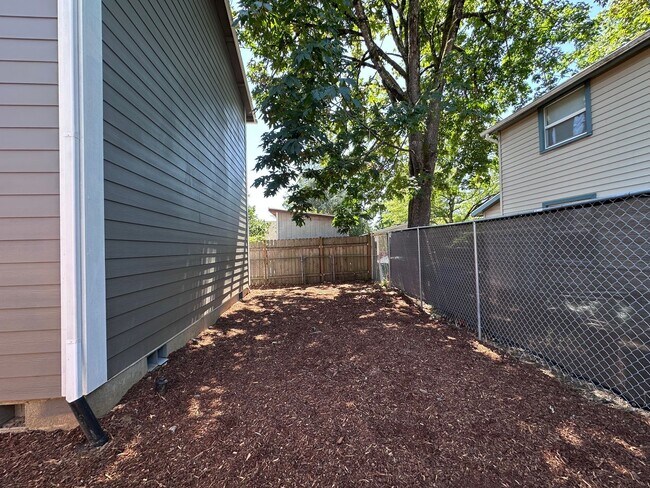 Building Photo - Brand New Construction 2 Bed 1 Bath Duplex!