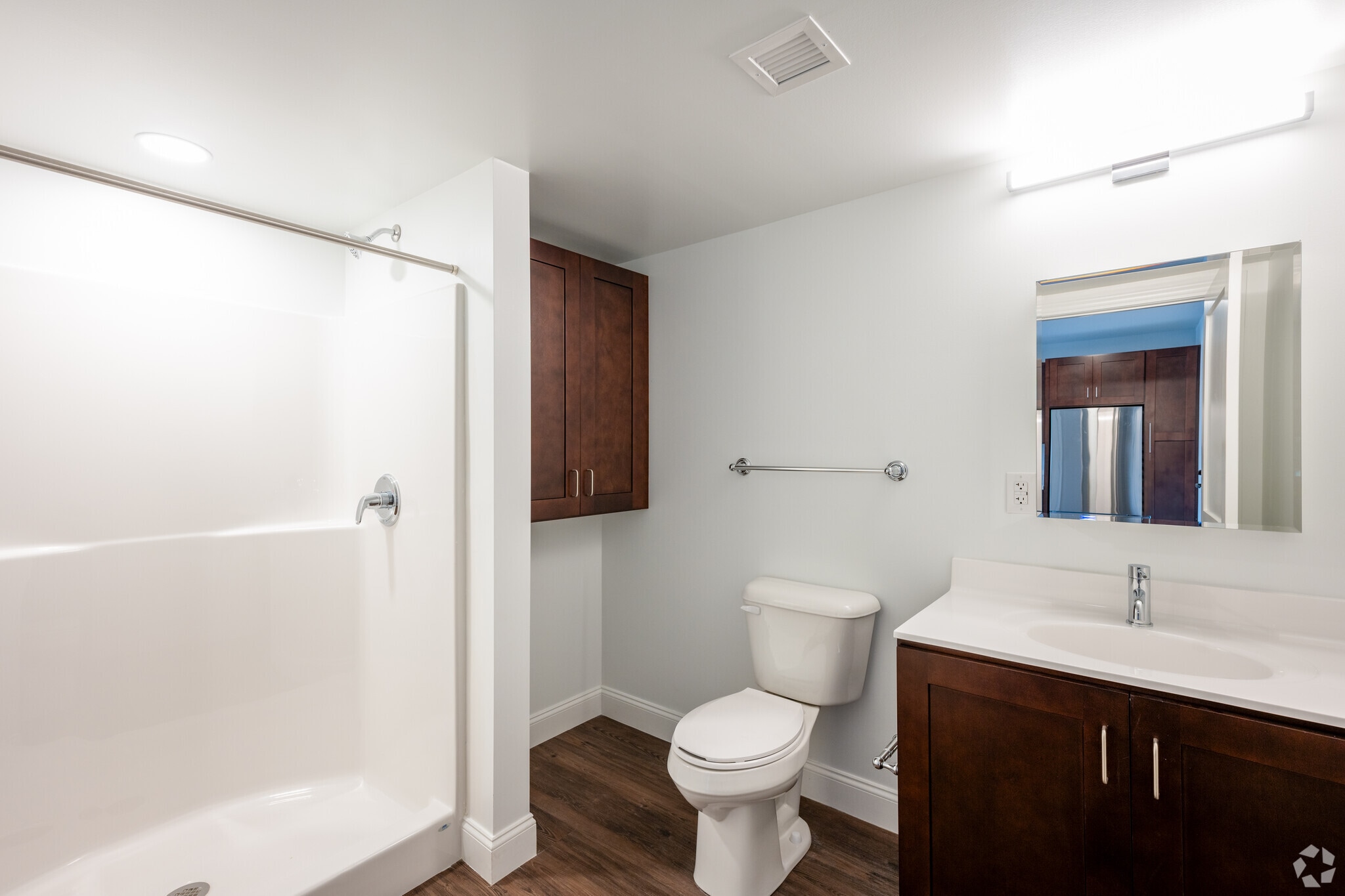 Unit 2- Bathroom - Copley Chambers II & III