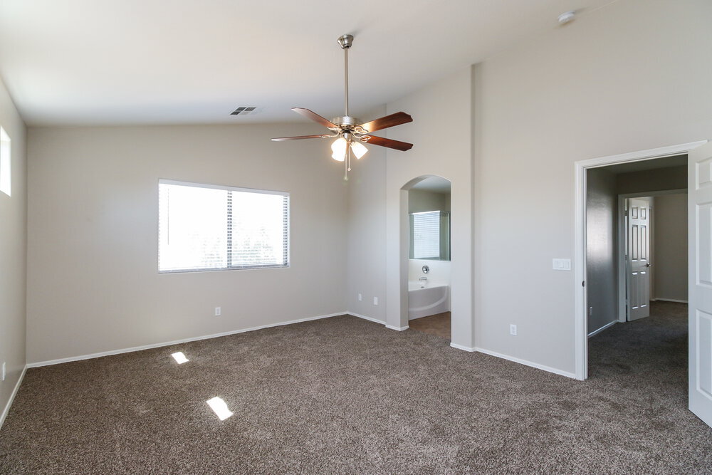 Building Photo - 960 N 168th Dr