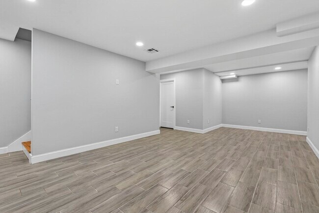 Building Photo - 72 Westboro Rd