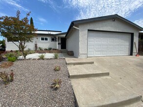 Building Photo - Newly Renovated! 4BD/2BA