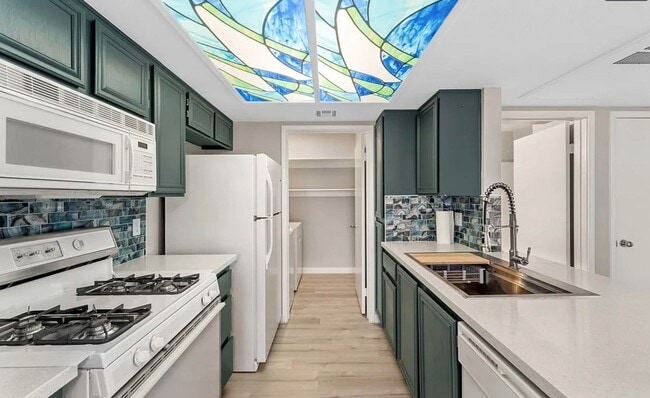 Building Photo - Beautiful First-Floor Summerlin Condo in La Posada – 2 Bed, 2 Bath with Private Patio
