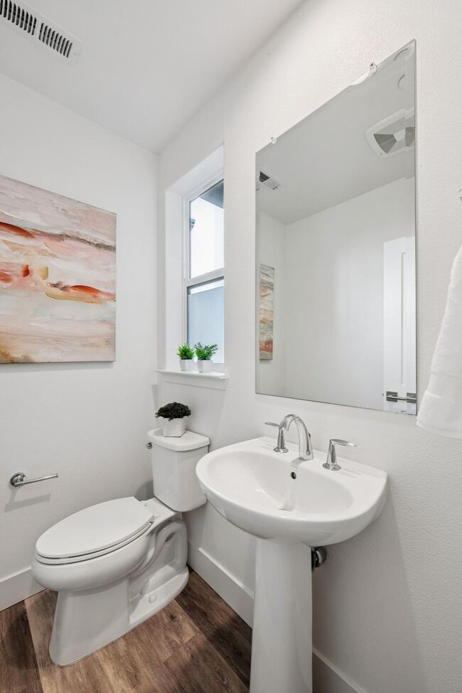 Building Photo - 3479 Client Cmn