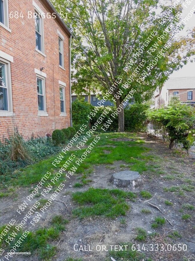 Building Photo - 684 Briggs St