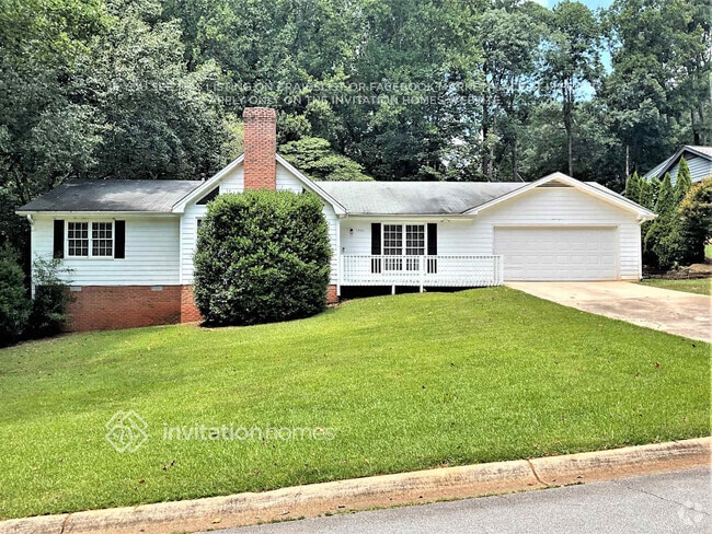 Building Photo - 1501 Sundale Dr