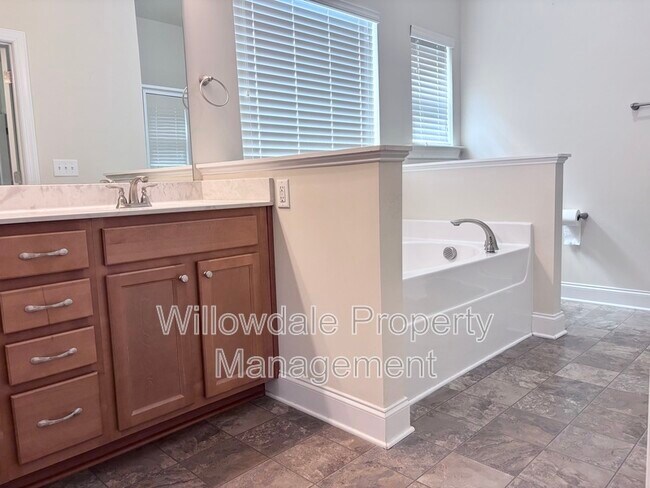 Building Photo - 76 Deep Clay Cir