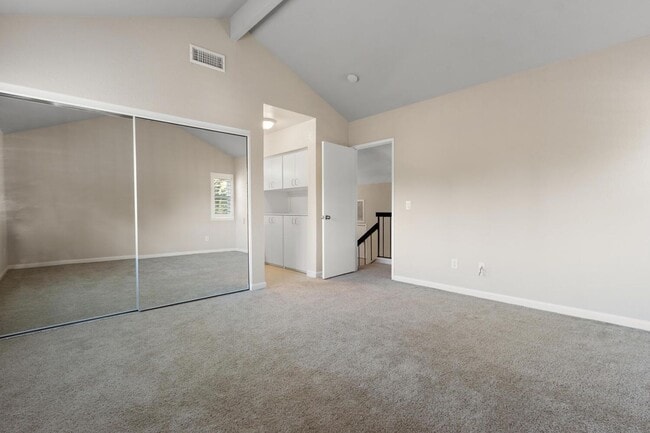 Building Photo - SHOWING WEDNESDAY 10/29 & FRIDAY 10/31 @ 1...