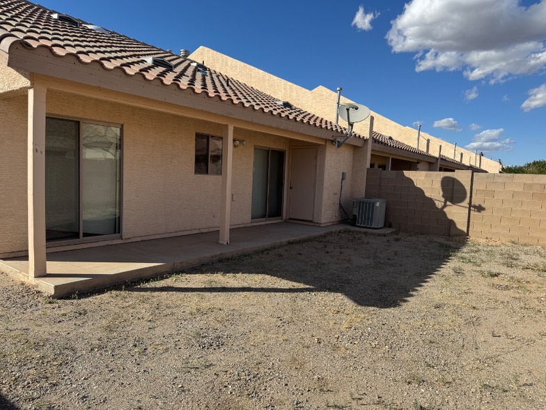 Building Photo - 3193 S Brand Lee Way