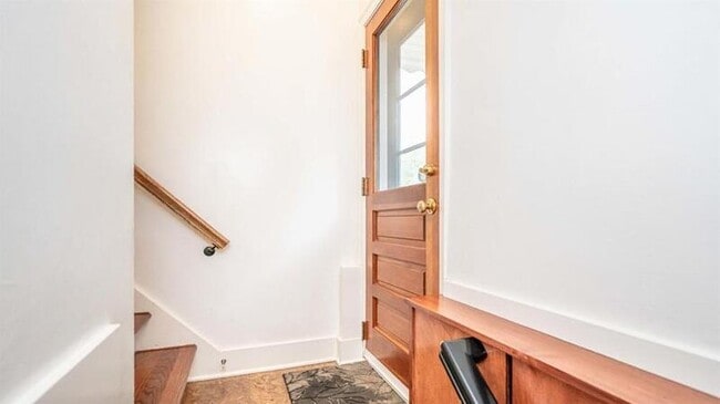 Building Photo - 1205 Miller Ave