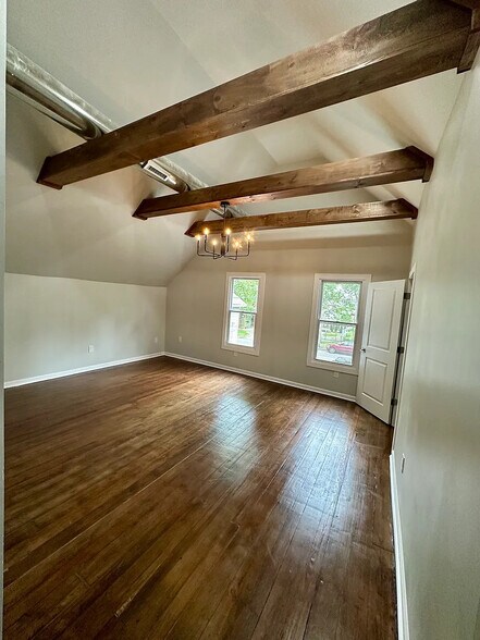 Building Photo - 1619 Starkweather Ave