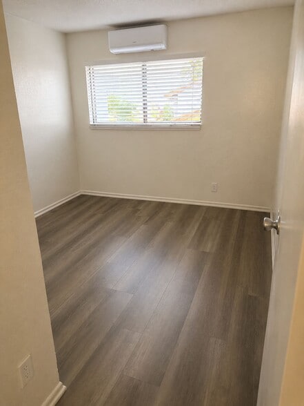 BEDROOM #2 - UPSTAIRS - 2118 Obarr Pl