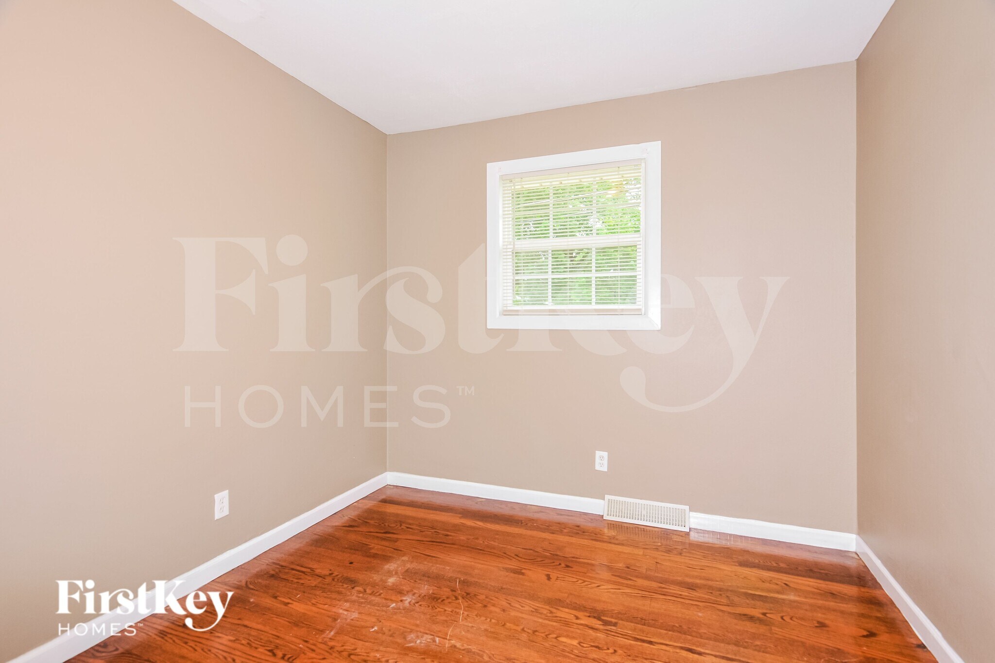 Building Photo - 1007 Chambers Rd