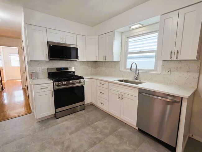 Building Photo - 777 Montgomery St