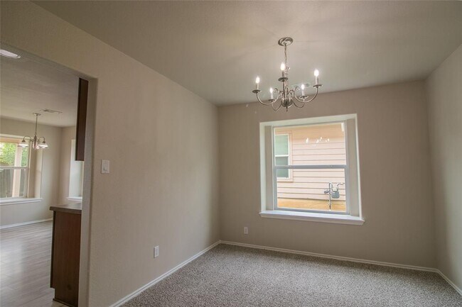 Building Photo - 117 Otono Loop
