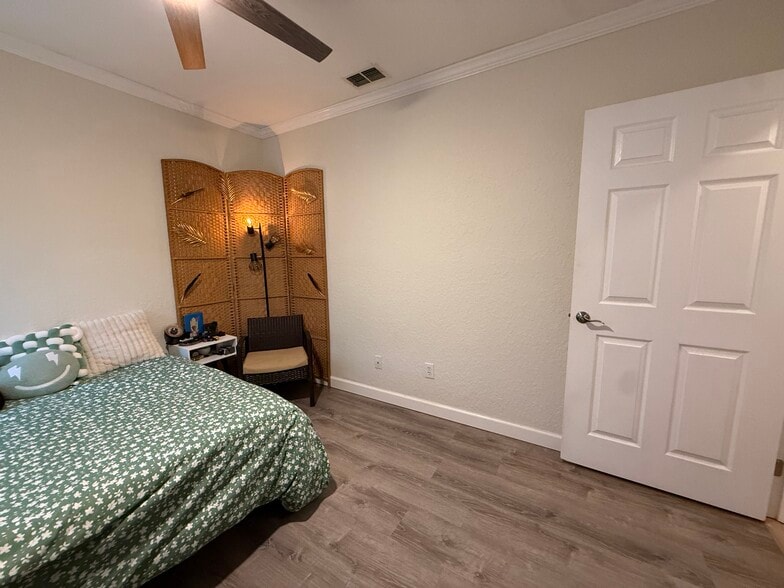 Guest bedroom - 1701 The Greens Way