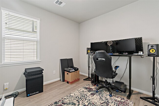Building Photo - 13770 Goldeye Dr
