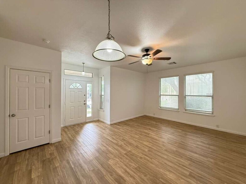 Building Photo - 13313 Bristow Dawn