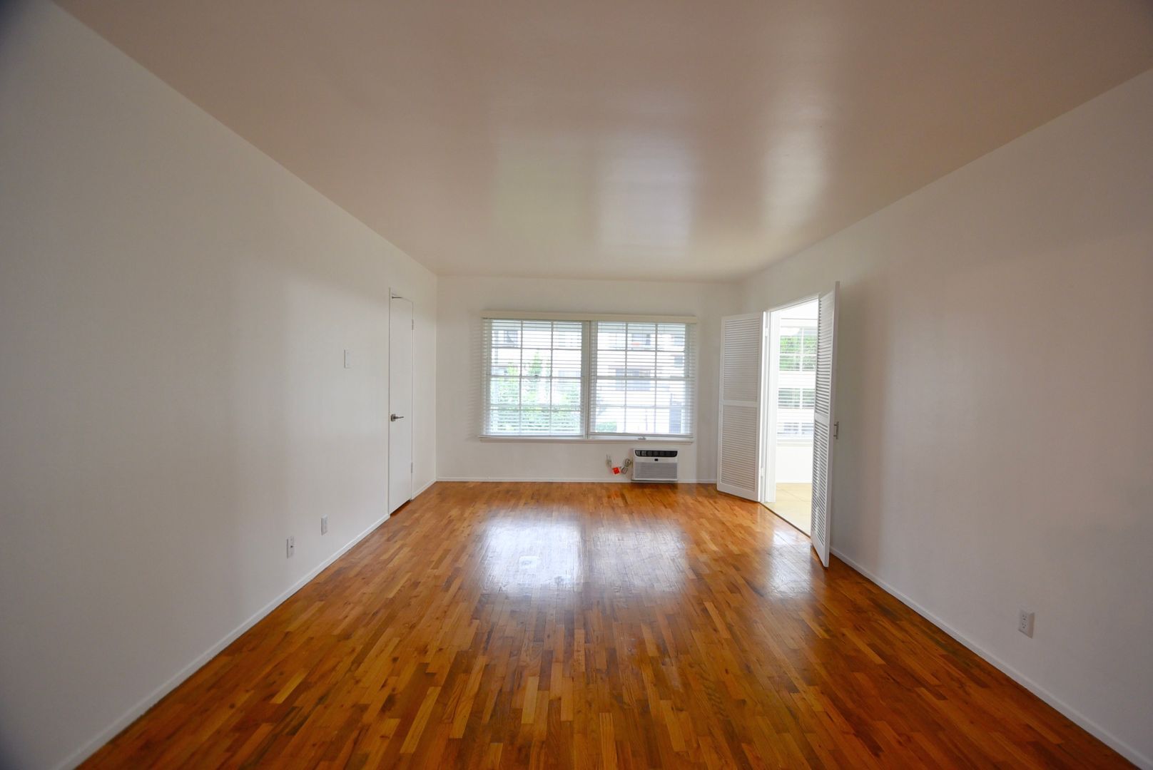 Building Photo - 5220 Radford Ave