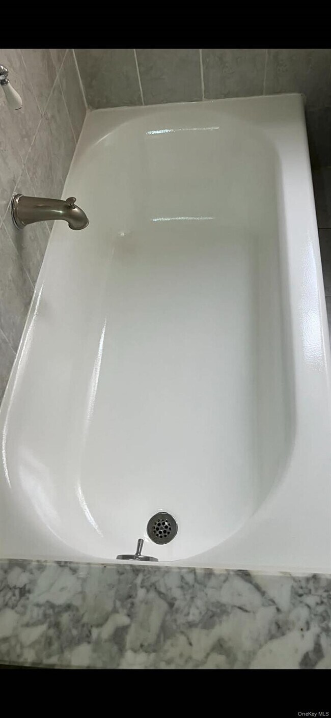 Building Photo - 2187 Holland Ave