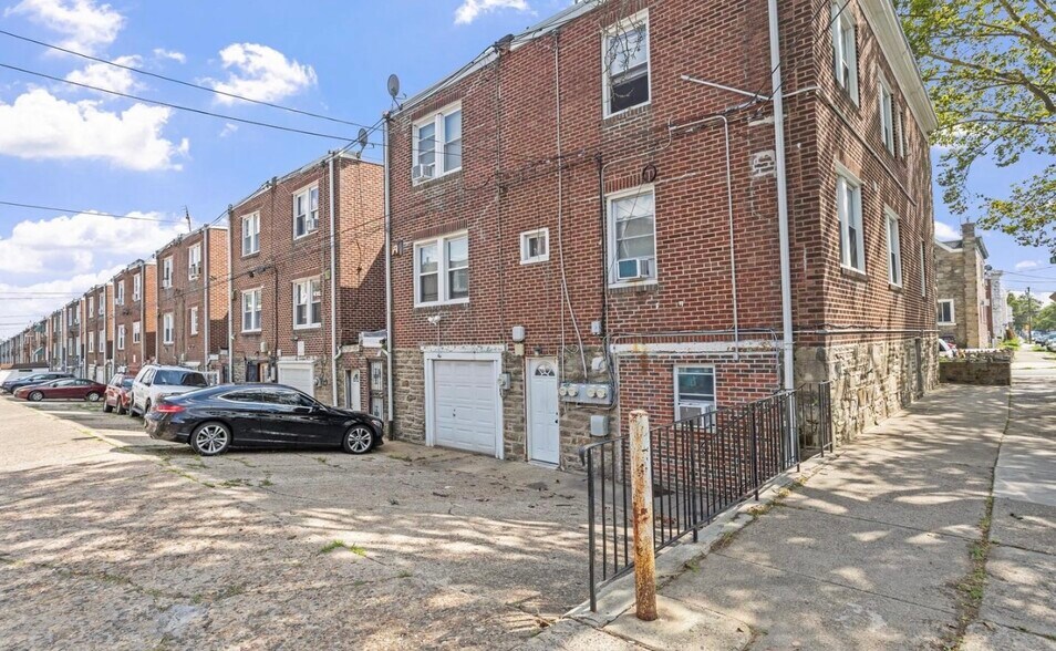 Building Photo - 1401 Alcott St