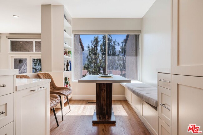 Building Photo - 17083 Palisades Cir