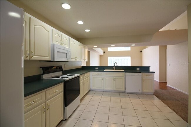 Building Photo - 2313 Colony Club Dr