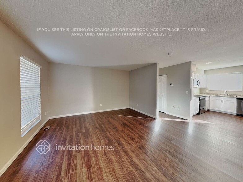 Building Photo - 4373 S Beech Way