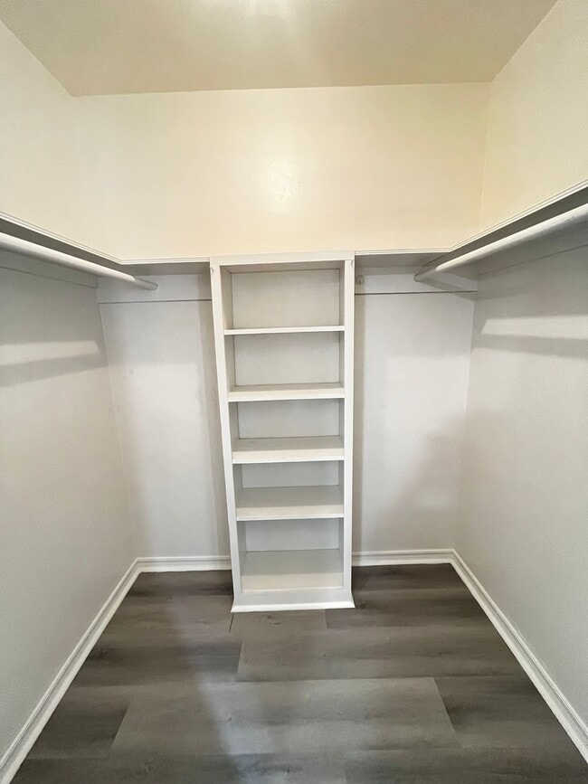 Building Photo - 1204 NW Fort Sill Blvd