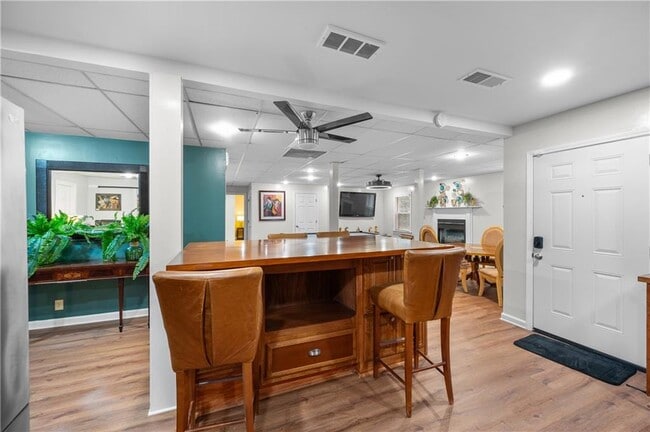 Building Photo - 460 Peyton Rd SW