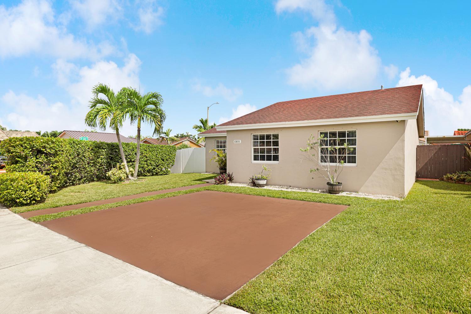 Building Photo - 13835 SW 23rd Ter