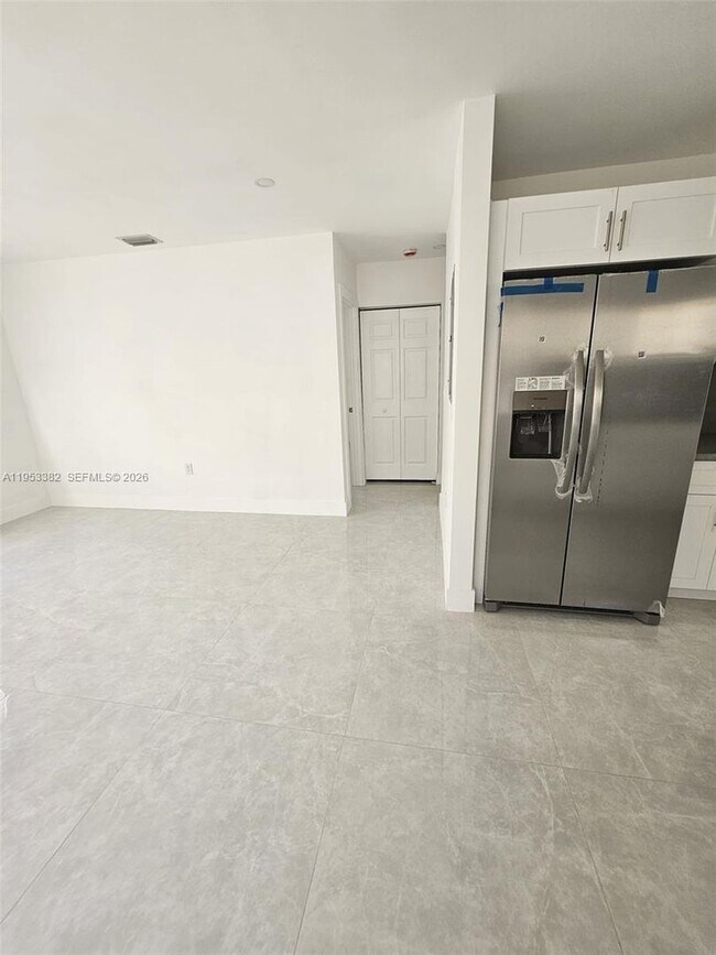 Building Photo - 2488 SW 6th Ct