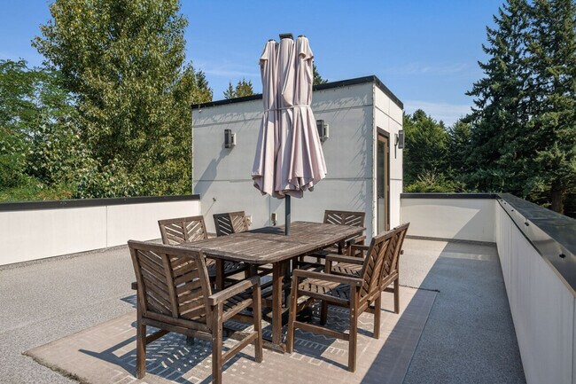 Building Photo - 10404 2nd Pl SW