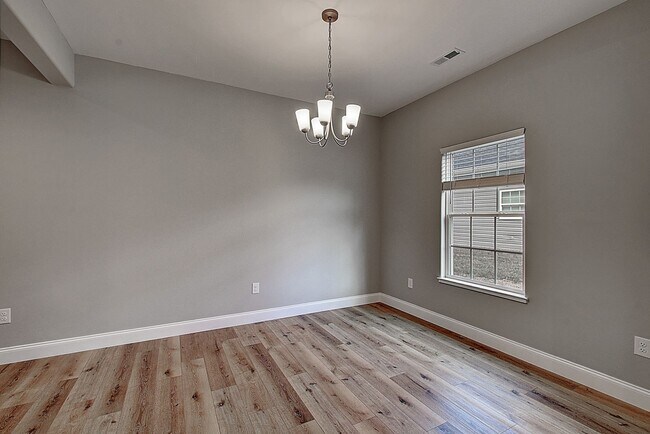 Building Photo - Newer construction single family home for lease!
