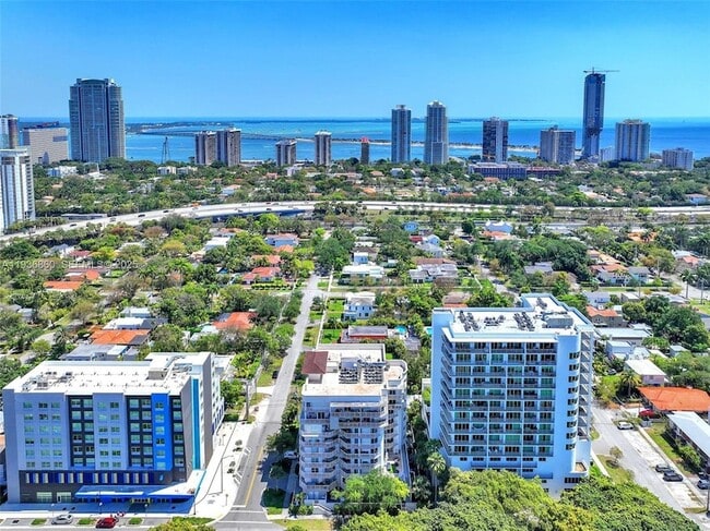 Building Photo - 280 SW 20th Rd