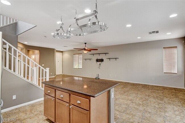 Building Photo - 9768 Plane Tree Ct