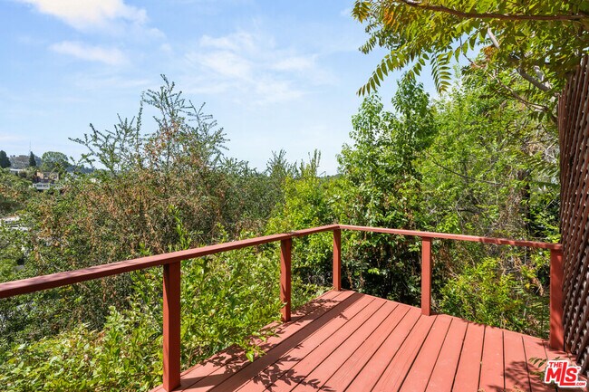 Building Photo - 3744 Buena Park Dr