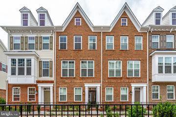 Building Photo - 612 Totten Pl NE