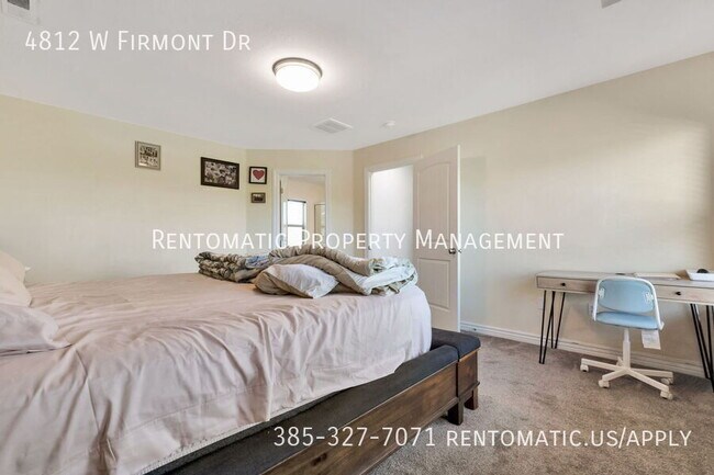 Building Photo - 4812 Firmont Dr