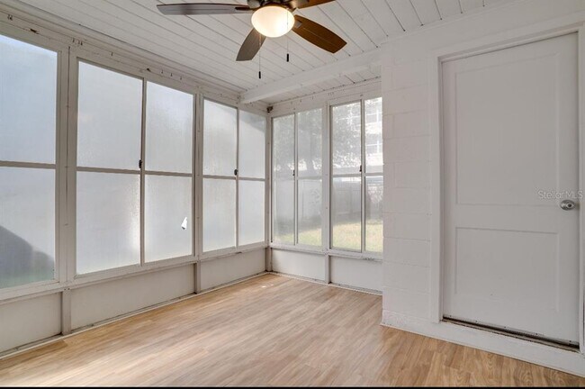 Building Photo - 6741 Hibiscus Ave S