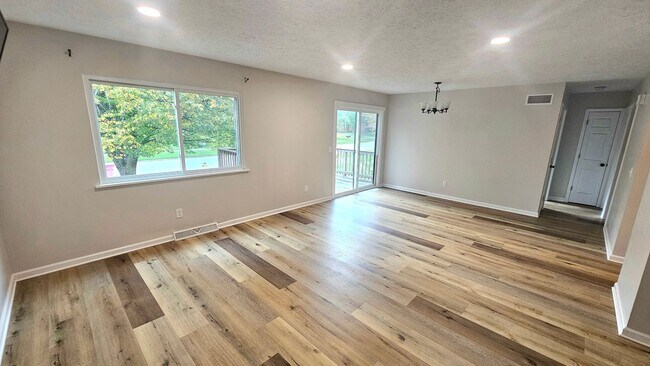 Building Photo - 1817-1819 Sawmill Pl Mansfield OH 44904