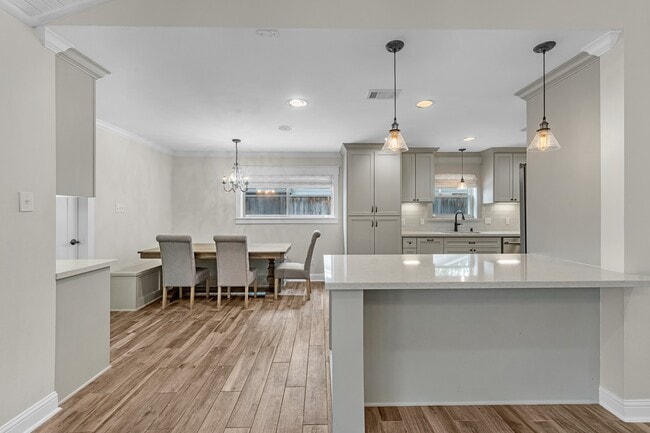 Building Photo - 10211 Candlewood Dr