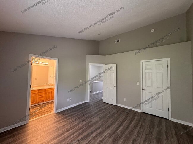 Building Photo - 424 Alero Rd