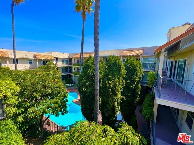Building Photo - 11670 W Sunset Blvd