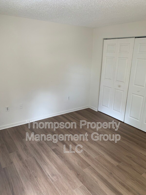 Building Photo - 1736 E Mulberry Dr