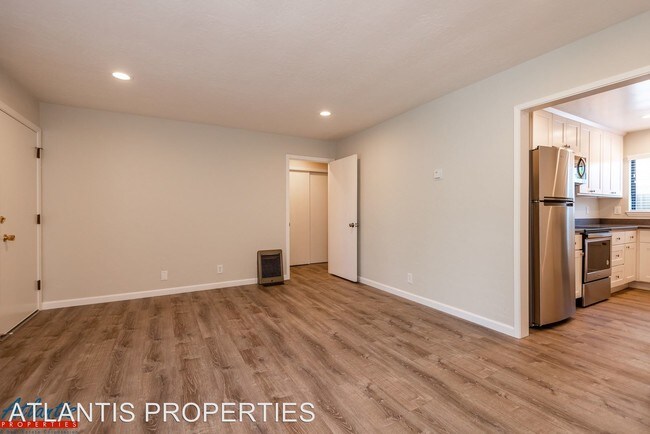 Building Photo - 1280 Brookfield Ave